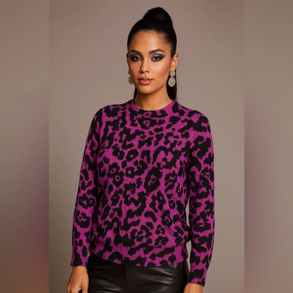 Anne Klein Vintage Purple/ Black Lambswool Blend Animal Print Sweater‎ Sz. S